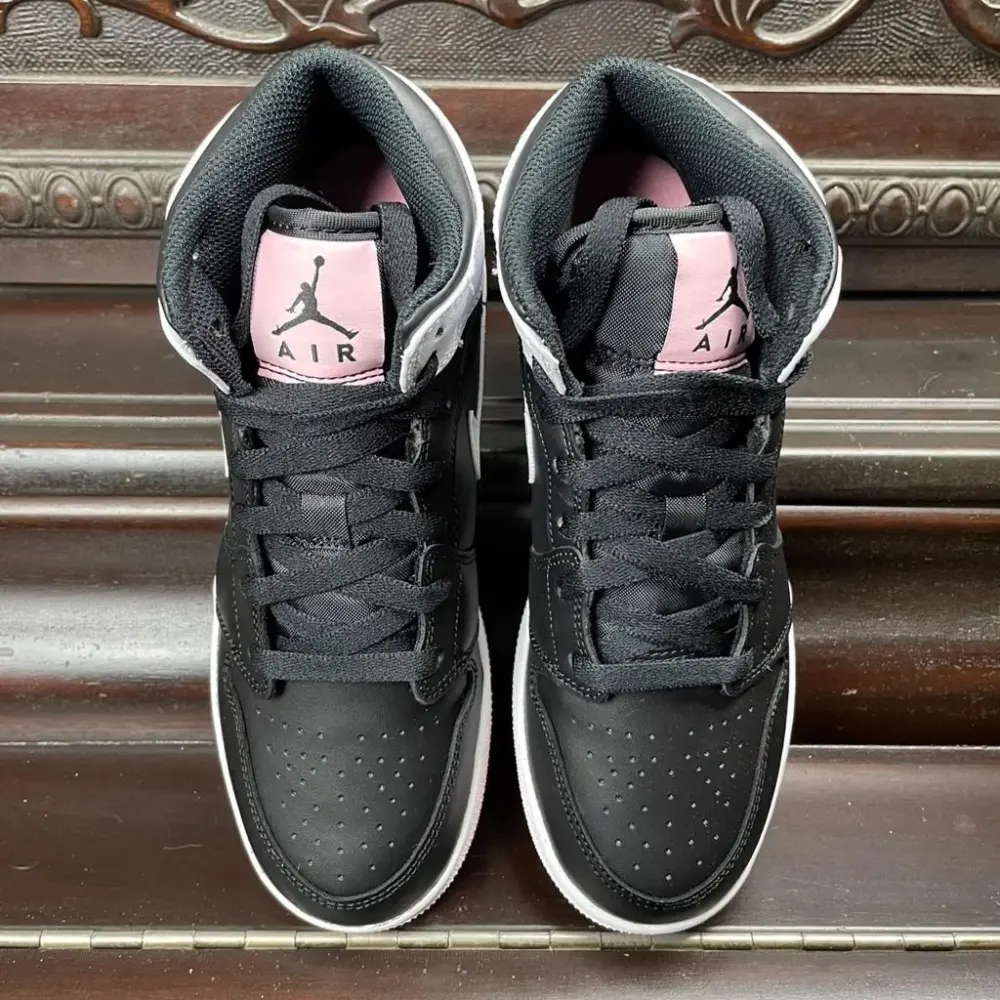 Giày Nike Air Jordan 1 Mid GS 'Arctic Punch' 555112-061 - Ảnh 4