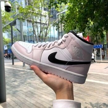 Giày Nike Wmns Air Jordan 1 Mid 'Barely Rose' BQ6472-500 - Ảnh 4