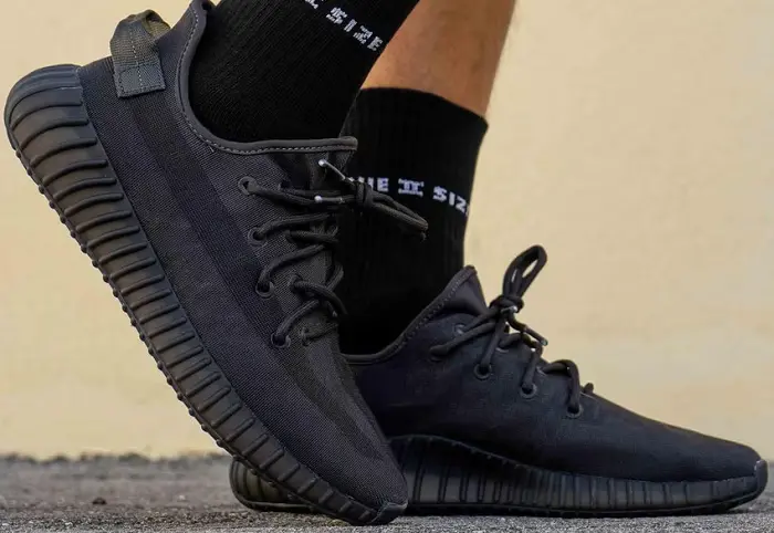 Alternative view of Giày Adidas Yeezy Boost 350 V2 'Mono Cinder' GX3791
