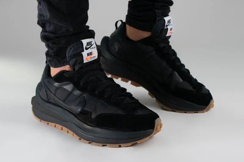 Giày Nike Sacai x VaporWaffle 'Black Gum' DD1875-001 - Ảnh 4