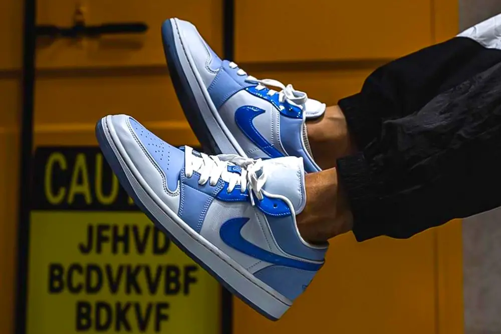 Giày Nike Air Jordan 1 Low SE 'Mighty Swooshers' DM5442-040 - Ảnh 5