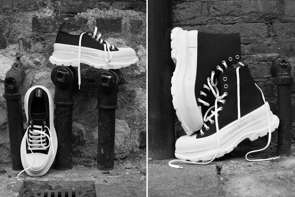 Giày Alexander McQueen Tread Slick Boots 'Black White' 604254-W4L32-1070 - Ảnh 3