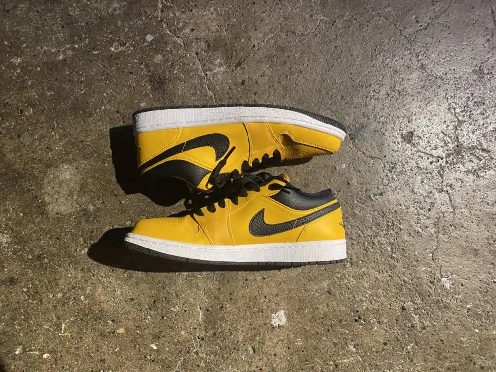 Giày Nike Air Jordan 1 Low 'University Gold Black' 553558-700 - Ảnh 9