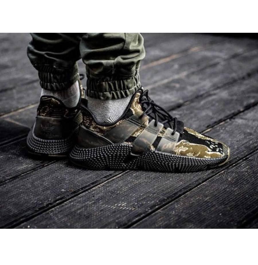 Giày Adidas Consortium X Undefeated Prophere AC8198 - Ảnh 2