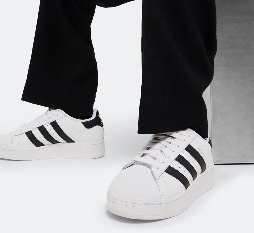 Alternative view of Giày Adidas Superstar XLG IF9995