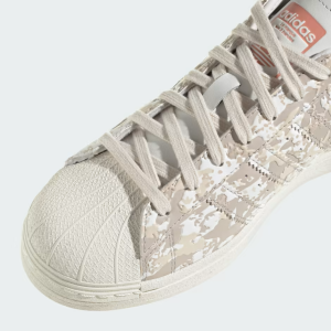 Alternative view of Giày Adidas Superstar 'Camo - Crystal White' IG3082