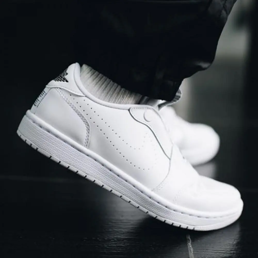 Giày Nike Wmns Air Jordan 1 Low Slip 'White' AV3918-100 - Ảnh 3