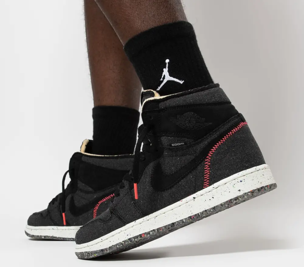 Alternative view of Giày Nike Air Jordan 1 High Zoom 'Crater' CW2414-001