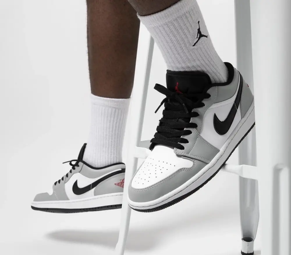 Giày Nike Air Jordan 1 Low 'Light Smoke Grey' 553558-030 - Ảnh 6