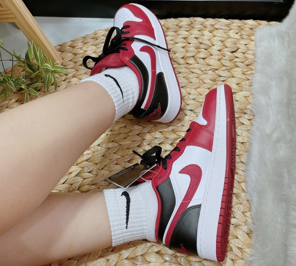 Giày Nike Air Jordan 1 Low GS 'Reverse Black Toe' 553560-163 - Ảnh 3
