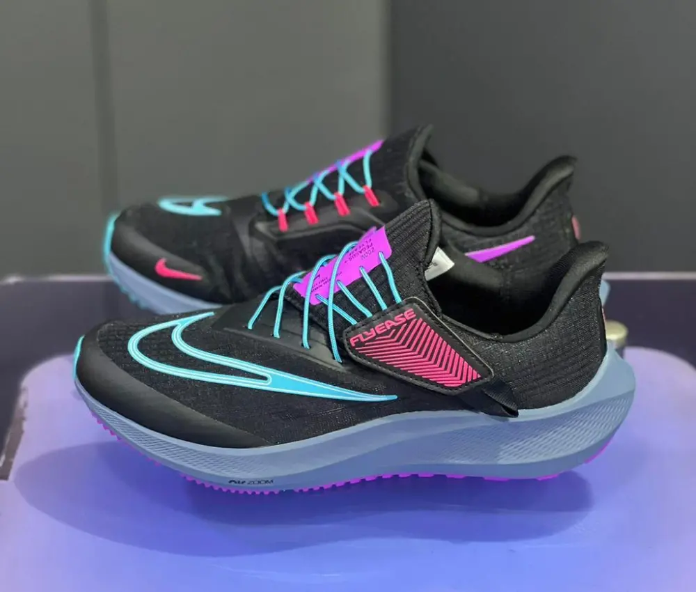 Alternative view of Giày Nike Air Zoom Pegasus 39 FlyEase SE 'Black Baltic Blue' FB7181-001
