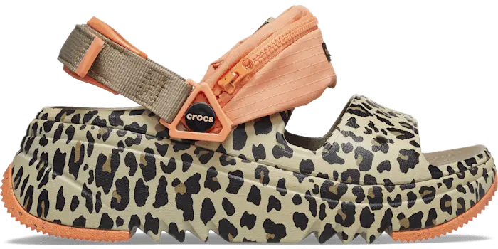Dép Crocs Hiker Xscape Animal Sandal 208611-2BY