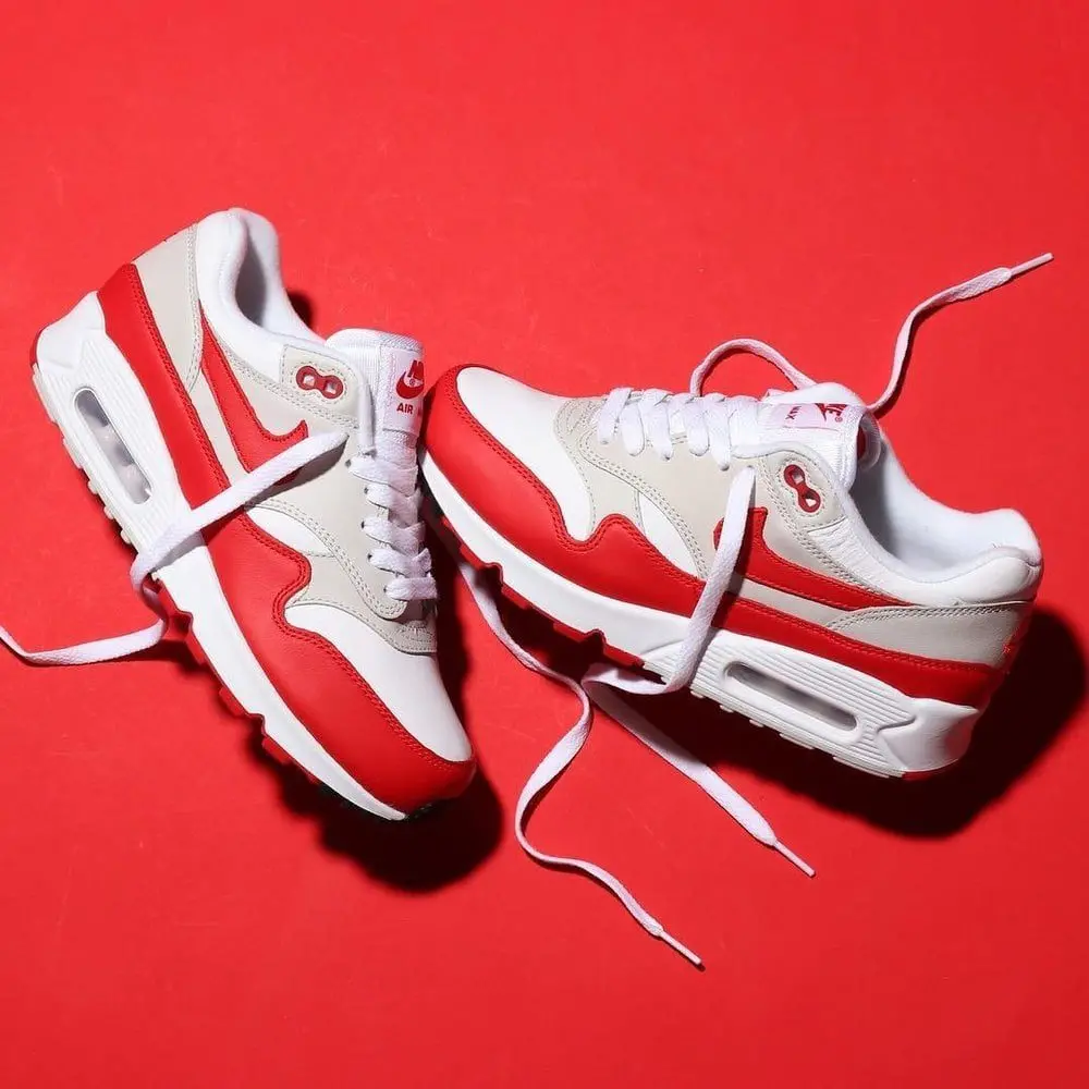 Alternative view of Giày Nike Air Max 90/1 White University Red AQ1273-100