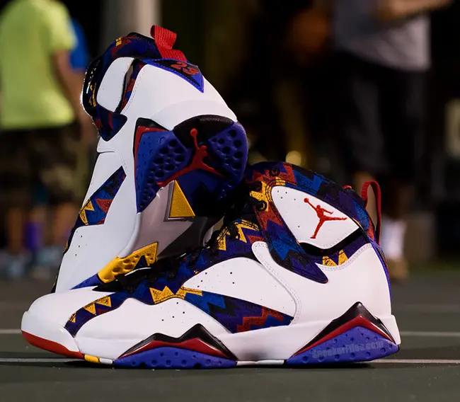 Alternative view of Giày Nike Air Jordan 7 Retro 'Sweater' 304775-142