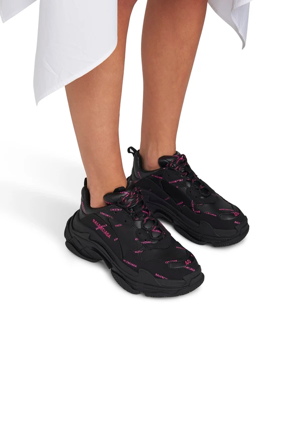Giày Balenciaga Triple S Sneaker All Over Logo Black Pink 524039 W2FA1 1050 - Ảnh 6