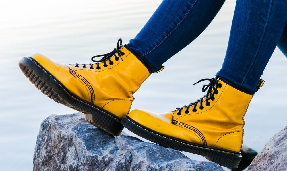 Giày Dr. Martens 1460 Smooth Unisex Boots Yellow 24614700 - Ảnh 5