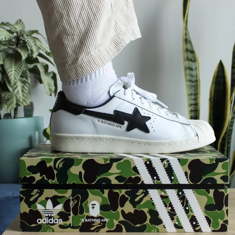 Alternative view of Giày Adidas BAPE x Superstar 'White Black' GZ8980
