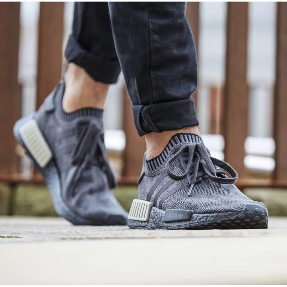 Giày Adidas NMD R1 Primeknit 'Pitch Black' AQ1248 - Ảnh 3
