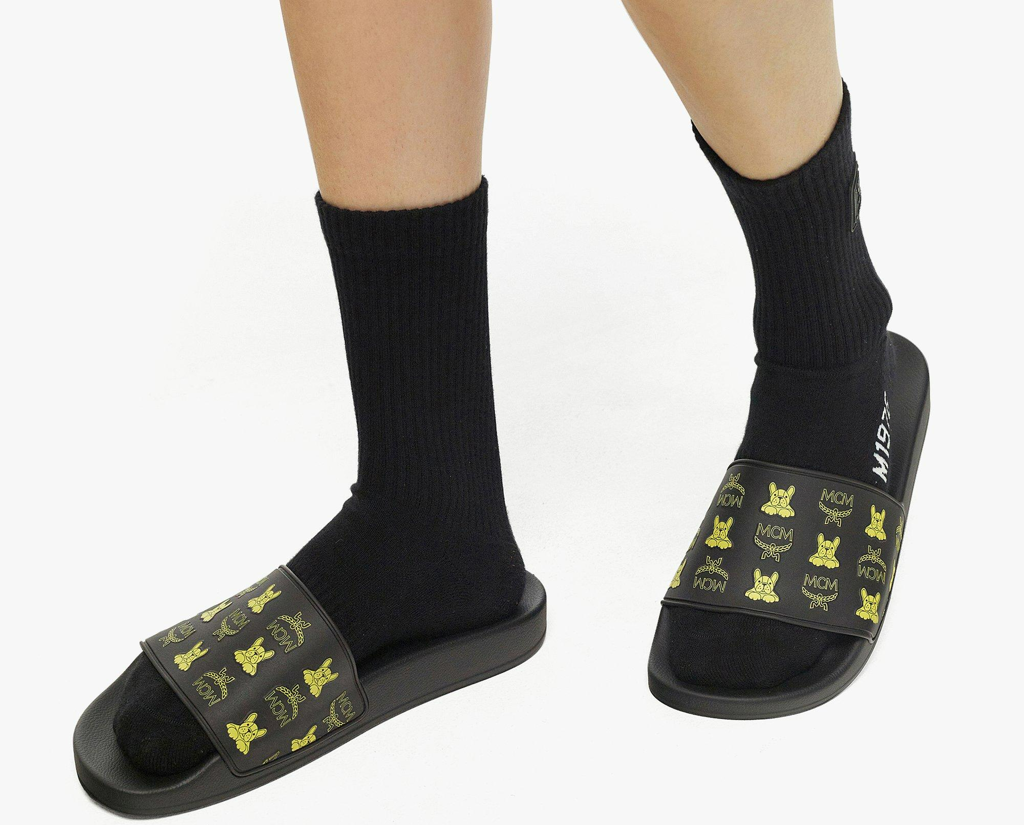 Dép MCM Pup Visetos Print Rubber Slides 'Yellow' MESCSSX02Y3040 - Ảnh 2