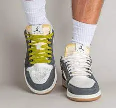 Giày Nike Air Jordan 1 Low SNKRS Day Korea FD0399-004 - Ảnh 3