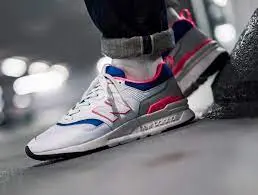 Alternative view of Giày New Balance 997 'White Pink Blue' CM997HAJ
