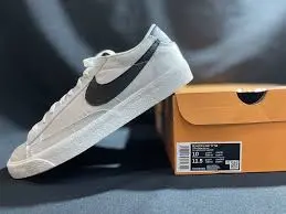 Alternative view of Giày Nike Blazer Low '77 'Light Bone' DV7198-001