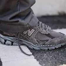 Alternative view of Giày New Balance 2002R 'Protection Pack Phantom' M2002RDB