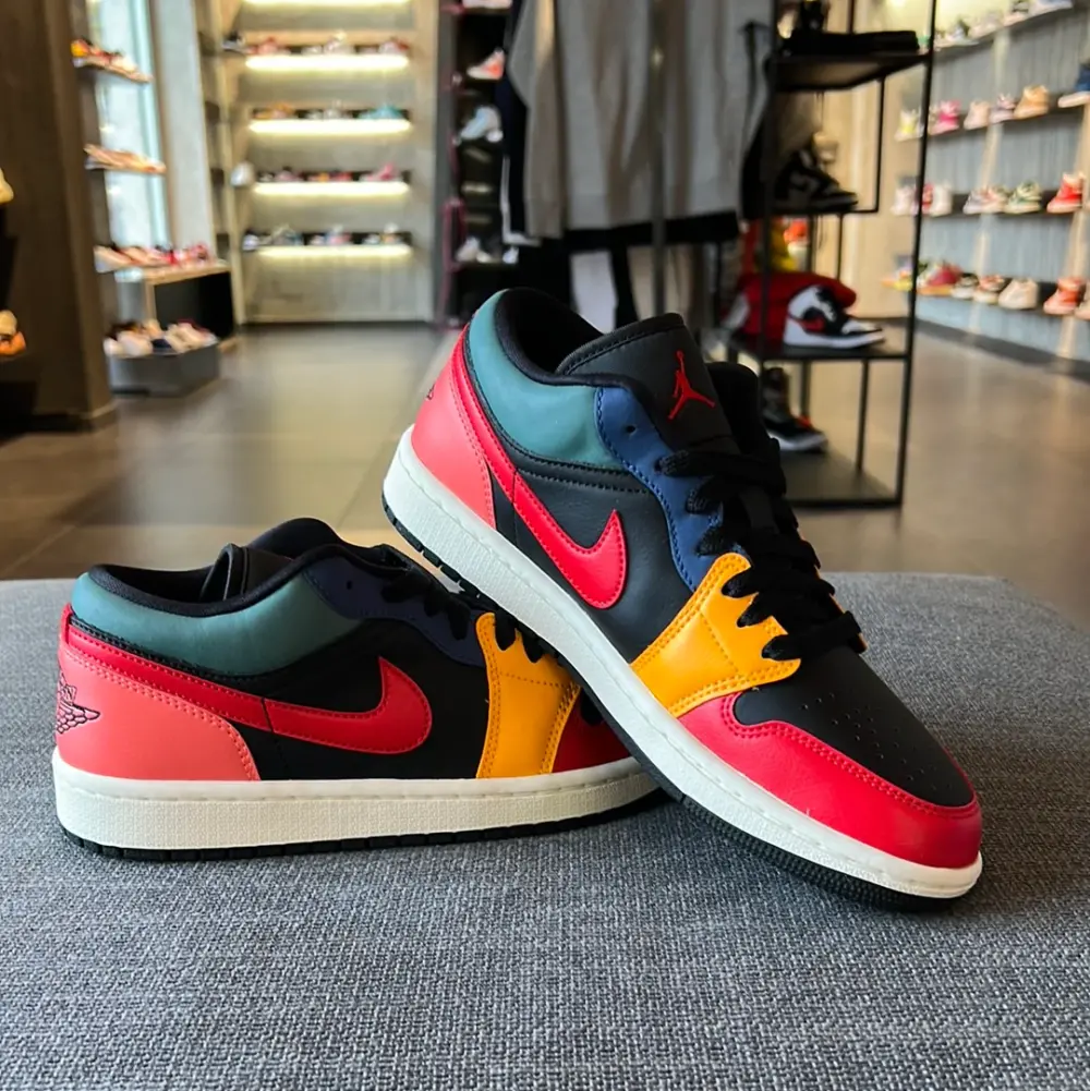 Giày Nike Air Jordan 1 Low SE 'Multicolor' DN3739-060 - Ảnh 3