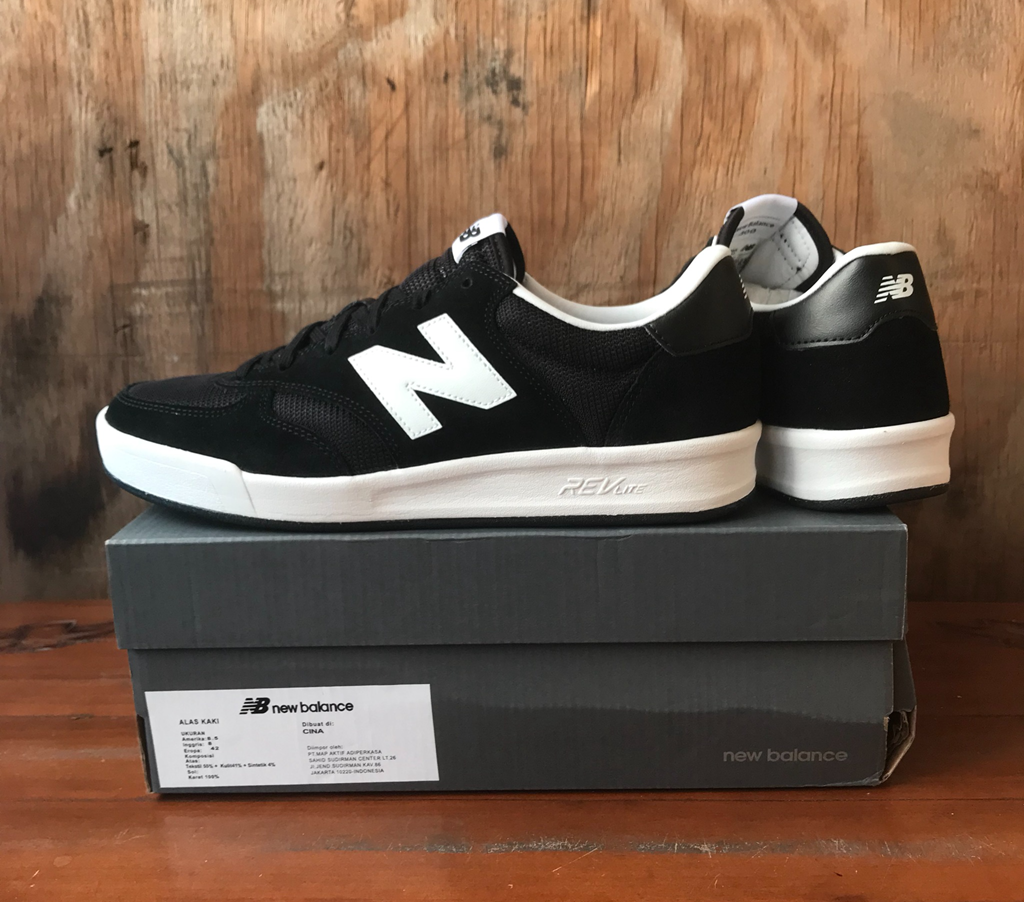Giày New Balance 300 'Suede' CRT300BW - Ảnh 3
