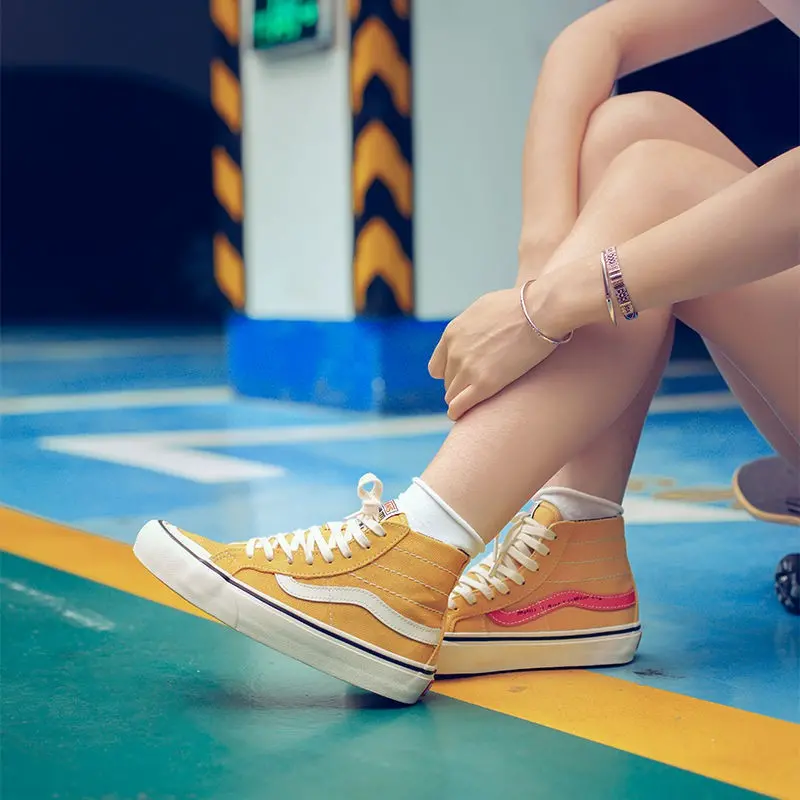 Alternative view of Giày Vans Sk8-Hi 138 Decon SF 'Honey Gold' VN0A3MV122S