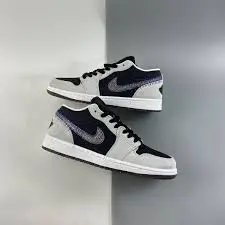 Alternative view of Giày Nike Air Jordan 1 Low 'Crater' DM4657-001
