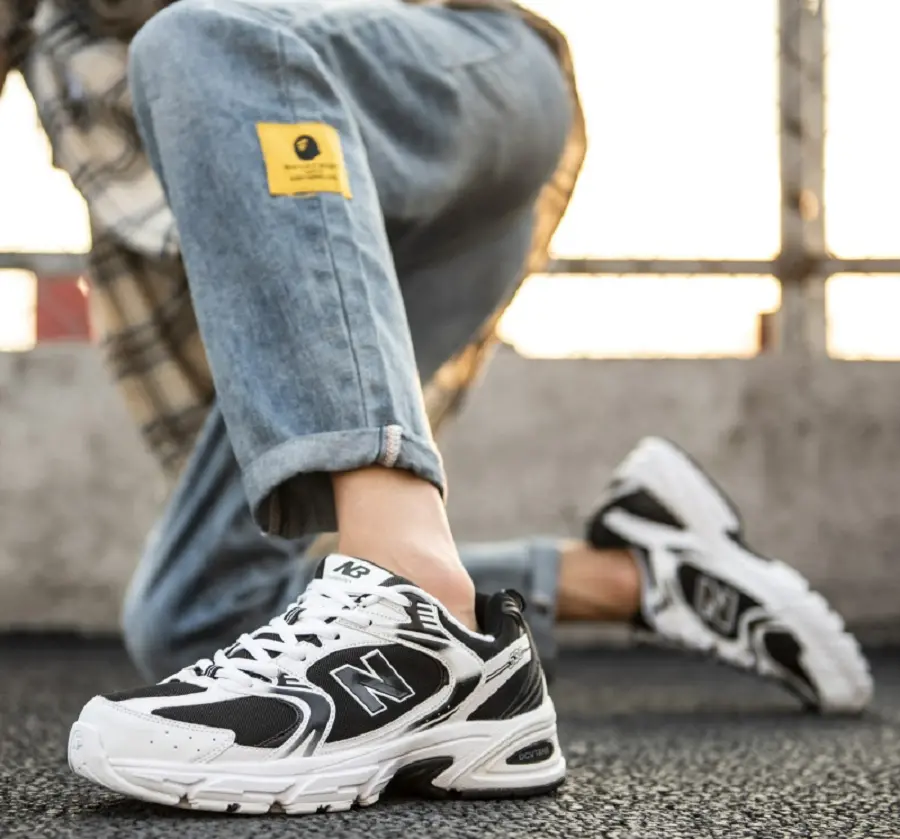 Alternative view of Giày New Balance 530v2 Retro 'Black White' MR530SJ