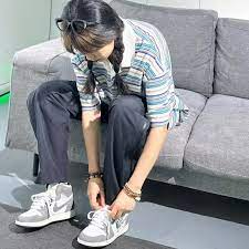 Giày Nike Air Jordan 1 Retro High OG GS 'Washed Black' FD1437-051 - Ảnh 3