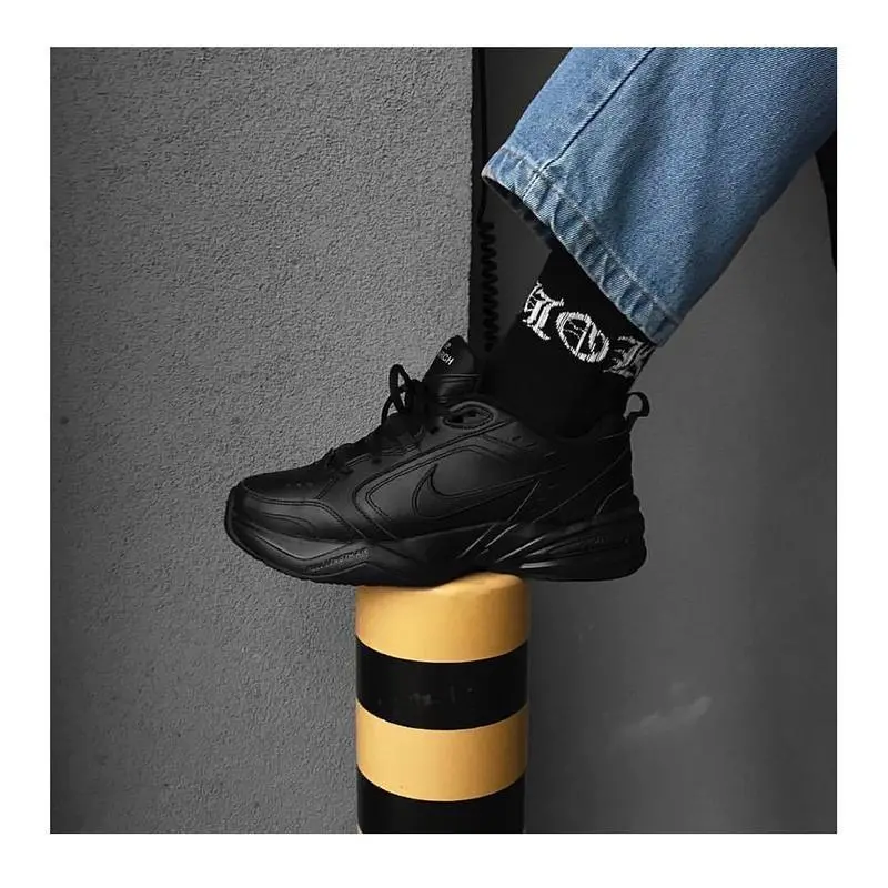Alternative view of Giày Nike Air Monarch IV 'Black' 415445-001