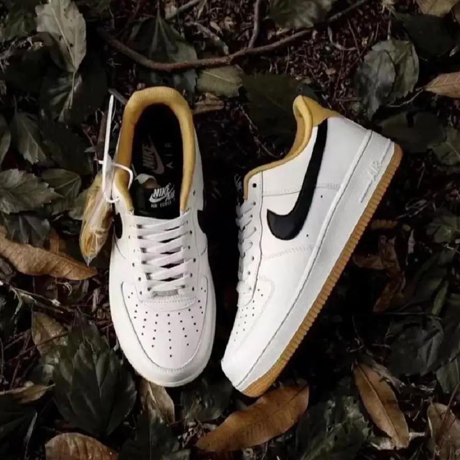 Alternative view of Giày Nike Air Force 1 Low Sail/Gold FD9063-101