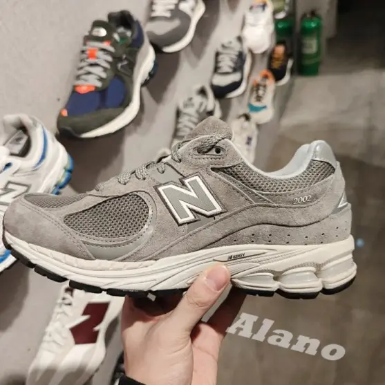 Alternative view of Giày New Balance 2002 'Grey' M2002RJM