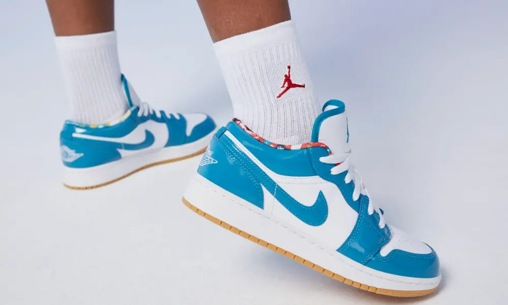 Giày Nike Air Jordan 1 Low SE GS 'Barcelona' DM0589-400 - Ảnh 3