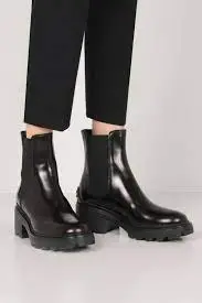 Alternative view of Giày Tod’s Black Ankle Boots in Leather XXW08D0EA10AKTB999