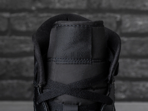 Alternative view of Giày Nike Air Jordan 1 Mid 'Triple Black' 554724-090