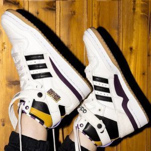 Alternative view of Giày Adidas Girls Are Awesome x Forum High 'Cloud White Purple' GY2632