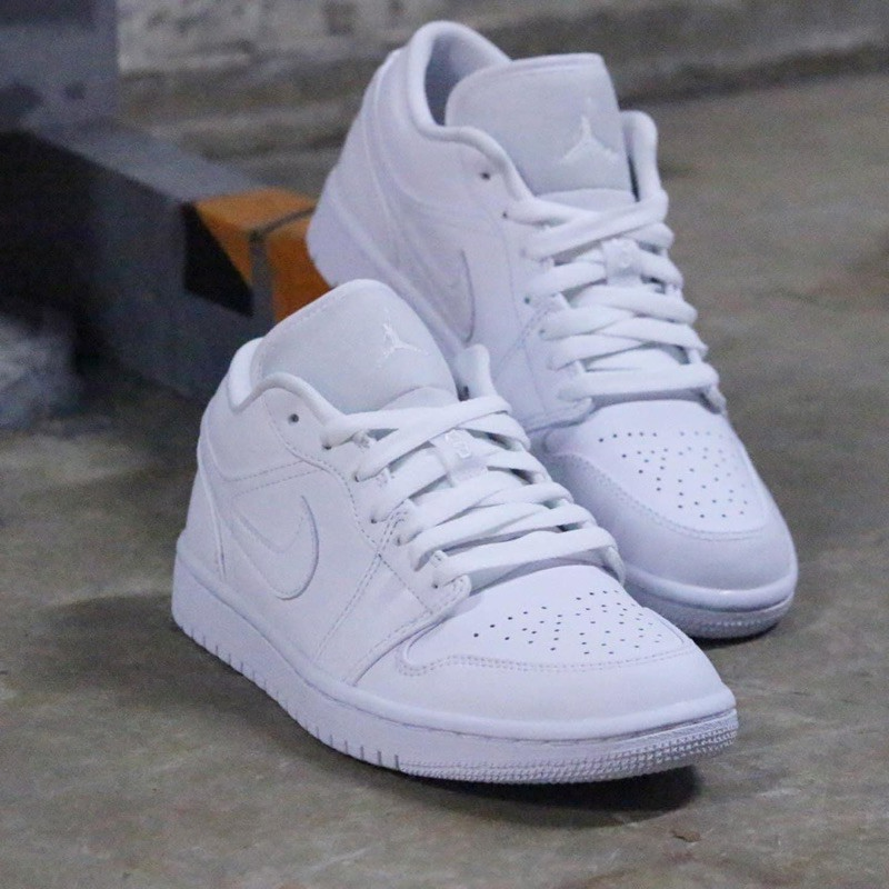 Giày Nike Air Jordan 1 Retro Low 'Pure Platinum' 553558-109 - Ảnh 4