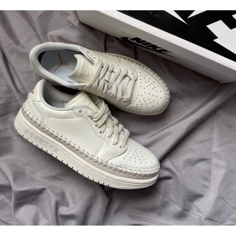 Giày Nike Wmns Air Jordan 1 Retro Low NS 'Sail' AO1935-109 - Ảnh 5