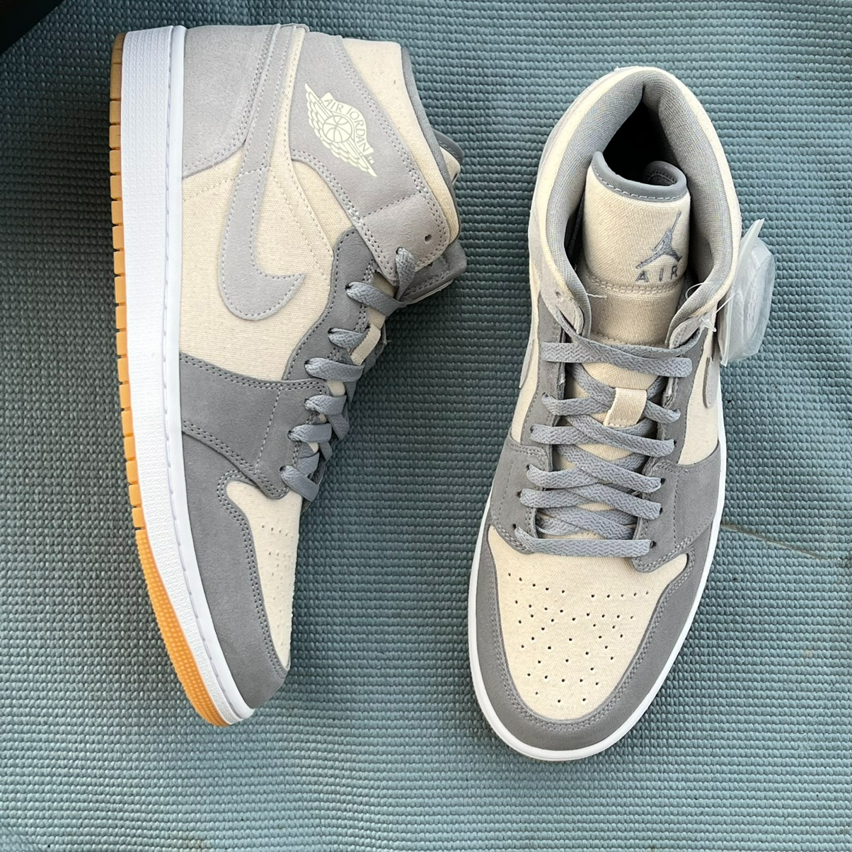 Giày Nike Air Jordan 1 Mid 'Coconut Milk Particle Grey' DN4281-100 - Ảnh 4