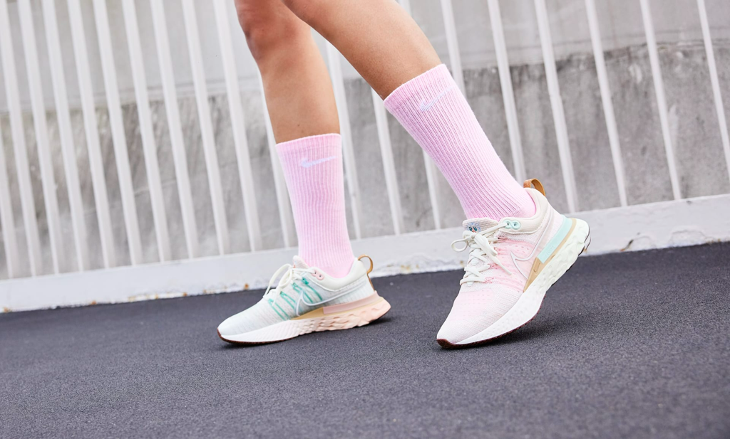 Giày Nike Wmns React Infinity Run Flyknit 2 'Cashmere' DM7193-711 - Ảnh 2