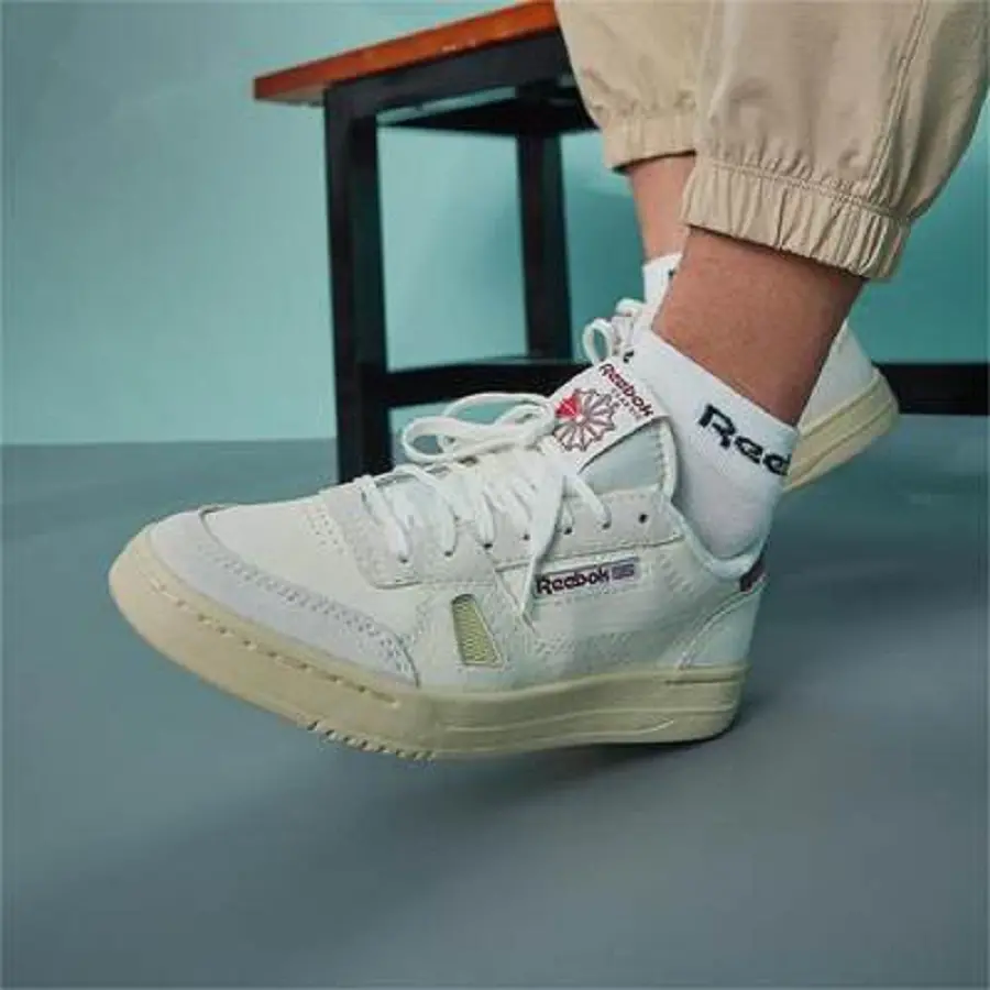 Alternative view of Giày Reebok LT Court 'Chalk' GV6933