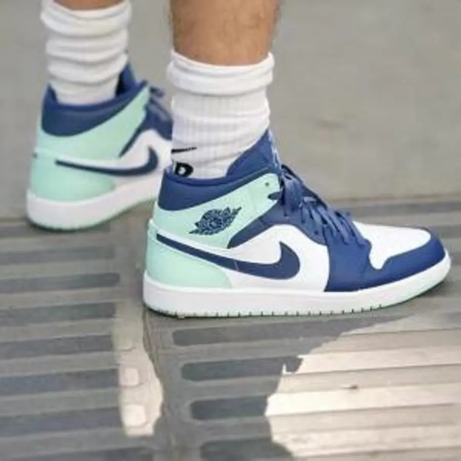 Alternative view of Giày Nike Jordan 1 Mid Mystic Navy Mint Foam GS 554725-413