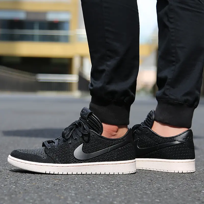 Giày Nike Air Jordan 1 Low Flyknit 'Black Guava Ice' AH4506-010 - Ảnh 3