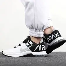 Alternative view of Giày Nike Air Max Alpha Trainer 4 'White Black' CW3396-100