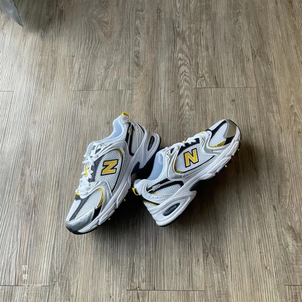 Giày New Balance 530 'Munsell White Citra Yellow' MR530UNX - Ảnh 5