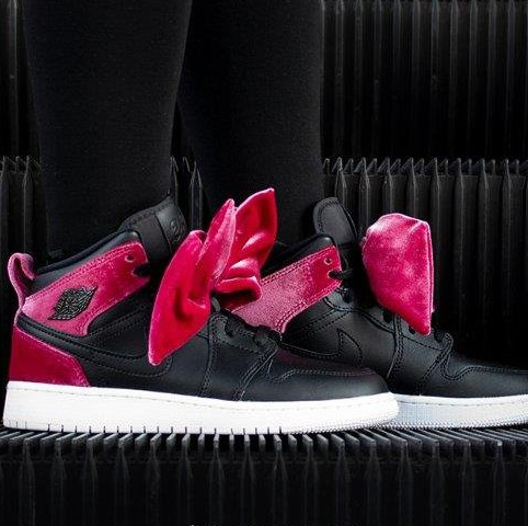 Giày Nike Air Jordan 1 Mid Bow XLD GS 'Noble Red' CK5678-006 - Ảnh 5